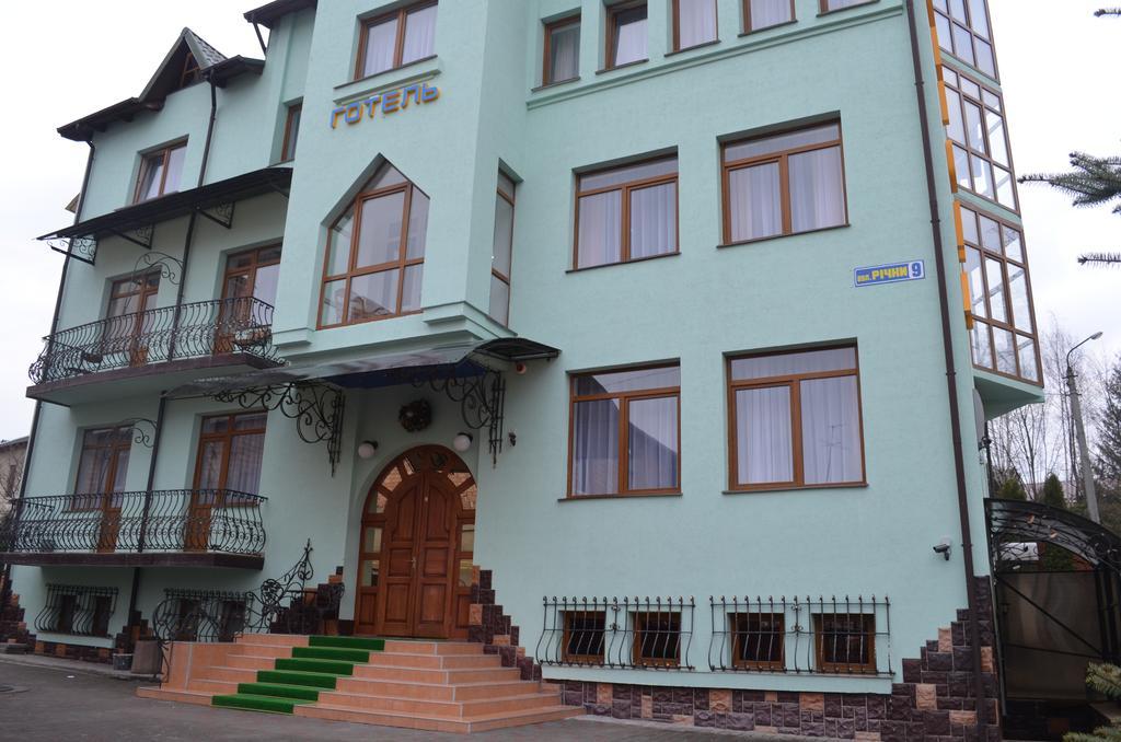 Отель Европа Трускавец Экстерьер фото