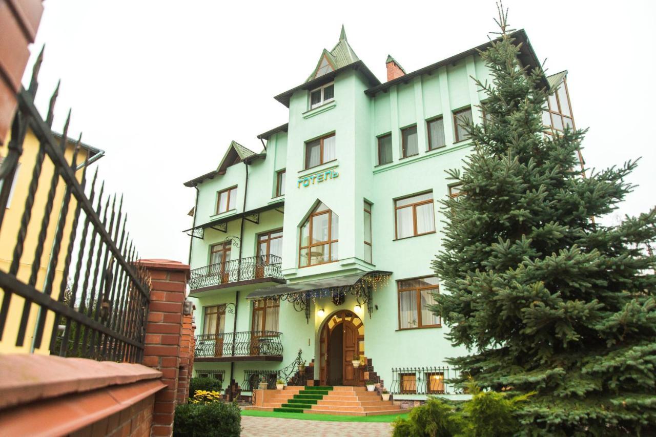 Отель Европа Трускавец Экстерьер фото